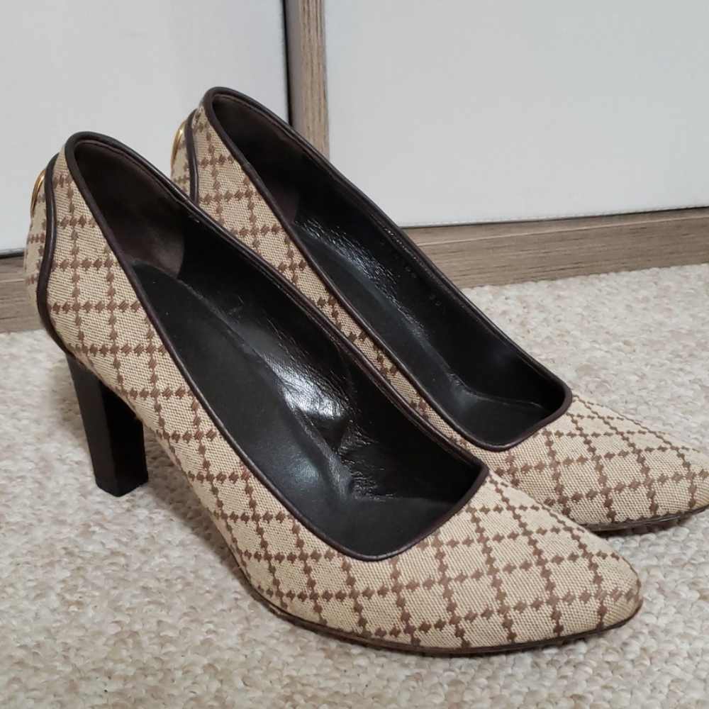 Gucci Diamante Canvas heels - Very Rare